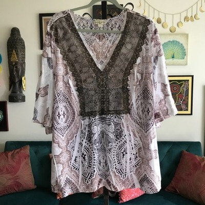 LIVE AND LET LIVE size 2X Brown & Ivory Paisley Studded & Embroidered Tunic Top