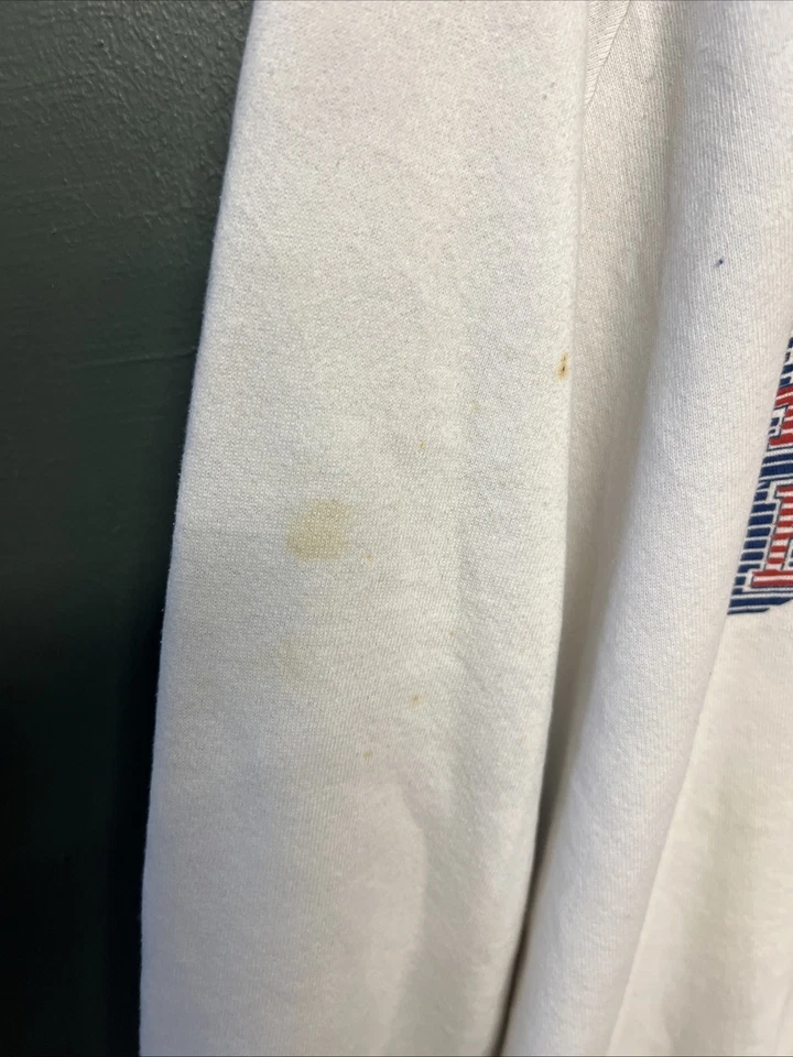 Vintage 80s Iowa Hawkeyes Sweatshirt XL USA Made Logo Fruit of The Loom - Image 2 of 4