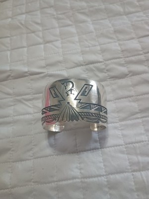 ONE OF THE MOST UNIQUE VINTAGE NAVAJO STERLING SILVER DANCER BRACELET