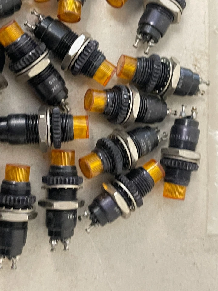Huge Lot of Dialco 249-7877 LED Indicator Lamps 3.6V 20mA Amber NOS” - Image 3 of 4