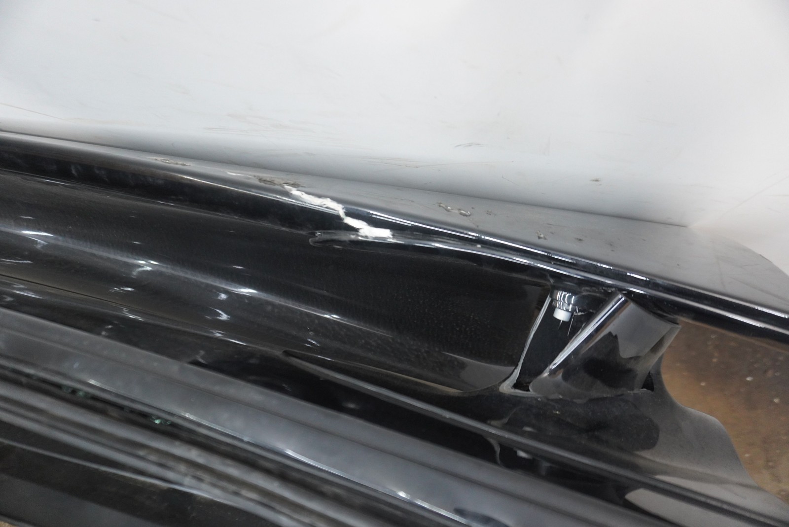 McLaren 750S Spider 2025 Front Right Door framework P/N 28AA092SP