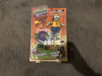 2014 Diamond Select Plants vs Zombies GW Figure Chomper + Engineer Zombie