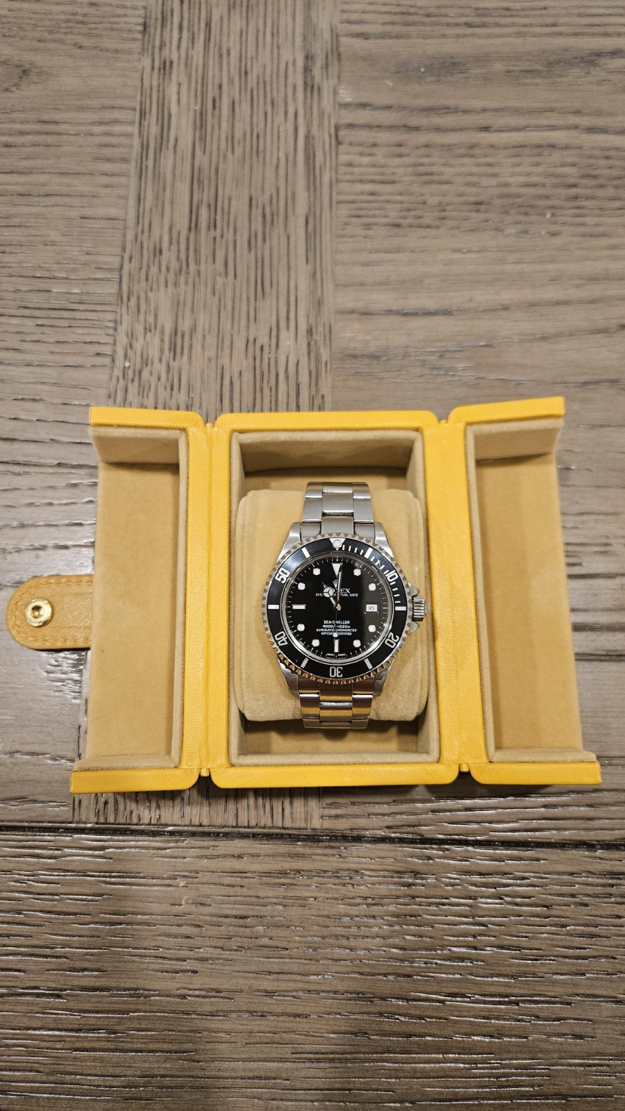 Rolex Sea-Dweller 16600 Stainless Steel Oyster Bracelet Black Bezel Dive Watch