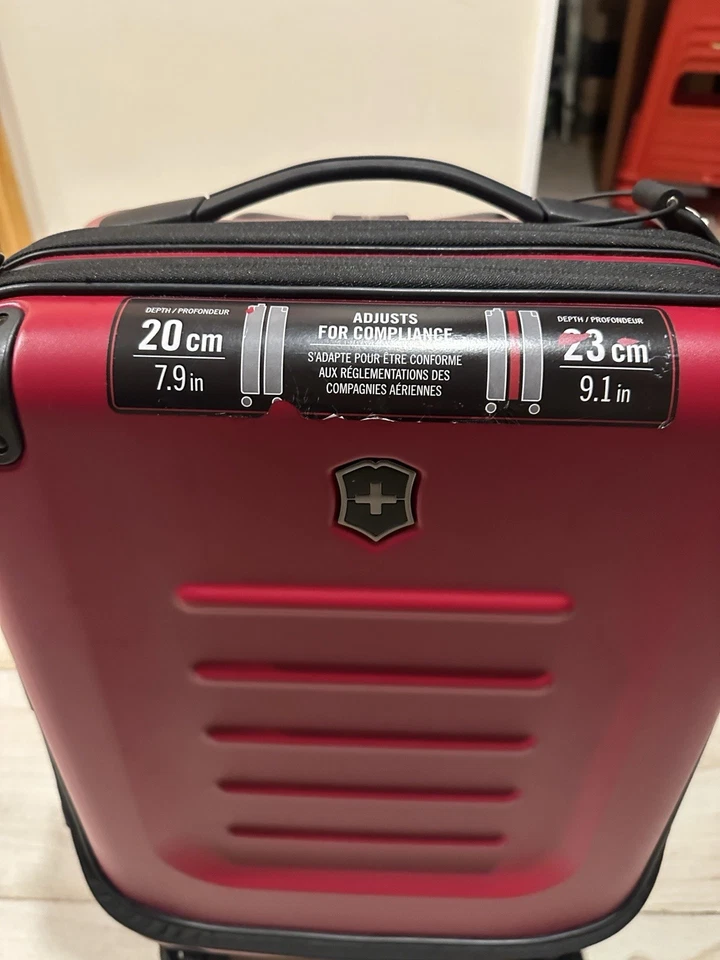 Victorinox Spectra 2.0 Expandable Compact Global Carry-On New With Defects - Red - Image 3 of 4