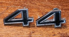 2 Oe Gm Oldsmobile 442 1968 Fender Emblems 399500