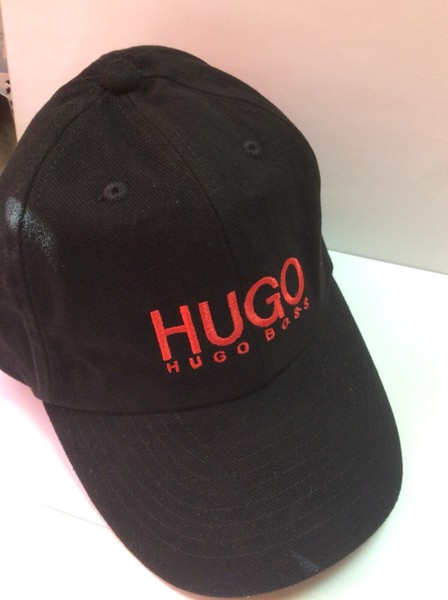 GORRA CAP HUGO BOSS AJUSTABLE NEGRA BLACK  VINTAGE