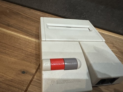 Nintendo Famicom AV Top Loader Family Computer Console OEM + Dog Bone Controller - Picture 11 of 14