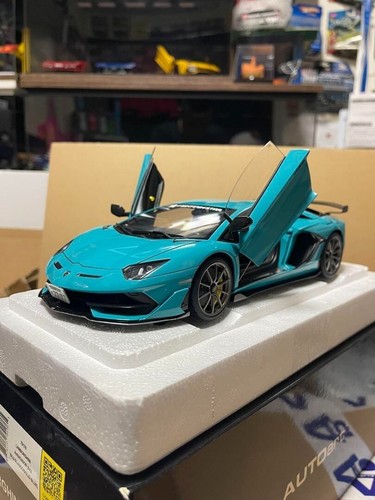 AutoArt 1/18 Lamborghini Aventador SVJ hellblau - Customized, leicht gebraucht - Bild 7 von 12