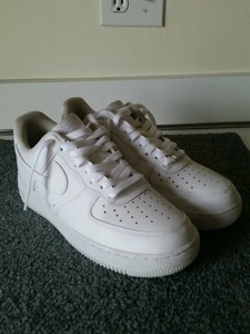af1 triple white mens