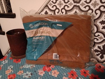 VINTAGE BEACON WINDSOR BROWN POLYESTER BLANKET FULL TWIN NEW OLD STOCK