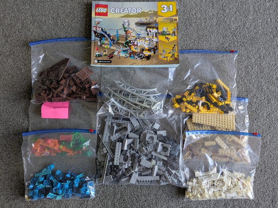 LEGO Creator 31084 Pirate Roller Coaster, photo 4 of 4