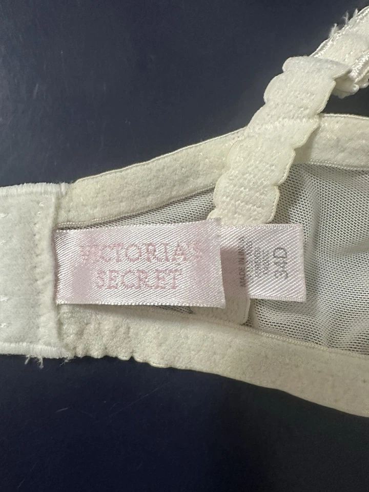 Sujetador de Colección Victoria's Secret 2001 Para Mujer Talla 34D Transparente Con Aros Floral Marfil Foto 4 de 4