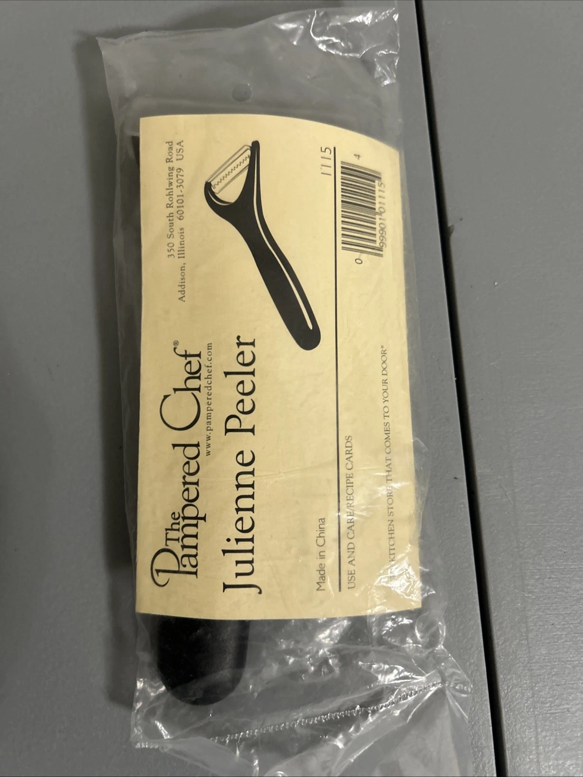 Pampered Chef Julienne Peeler with Blade Cover #1115 NOS Retired Sealed