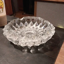 Vintage Mid Century Glass Ashtray Sunflower Center Design Heavy 4 Cigarette Rest