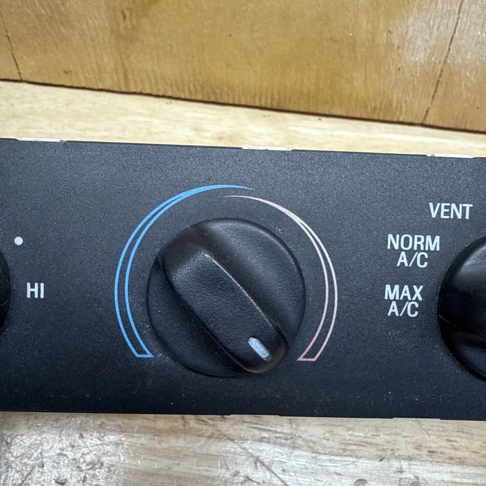 1995-1997 Ford Crown Victoria Marquis Climate Control Heater AC F5AH-19C733-AA Foto 3 de 4