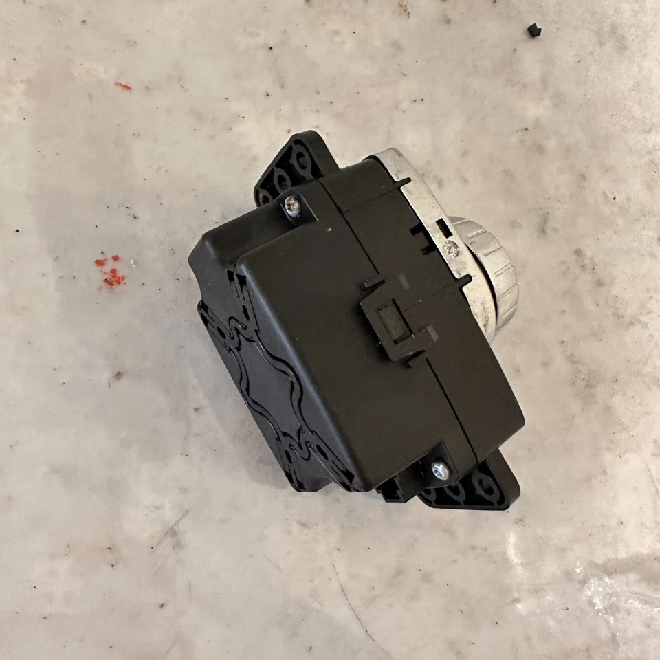 Mercedes-Benz B250 CLA 250 2014 interruptor de consola de tablero OEM 2469001509 Foto 4 de 4