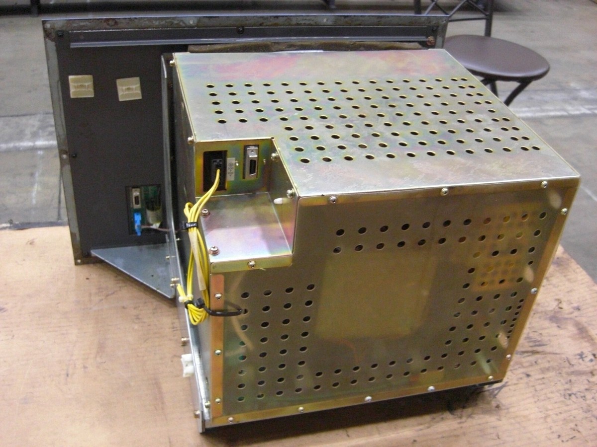 Fanuc 14 inch CRT/MDI A02B-0163-C322 Series 150-M. Only One Colors