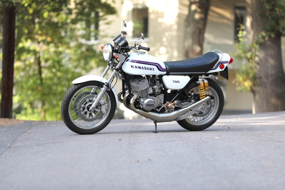 Museum-Quality Custom Kawasaki H2 Triple – Award-Winning, Fully Documented Build - Bild 2 von 4