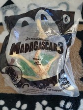 DreamWorks Madagascar 3 Melman giraffe toy McDonalds 2012