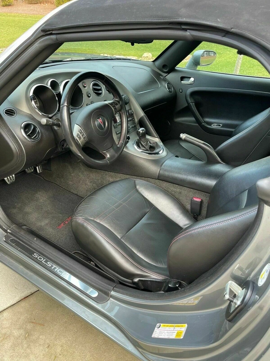 2007 Pontiac Solstice GXP Is an American Muscle Roadster