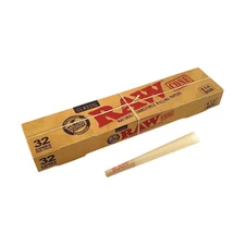 RAW Classic 1¼ Pre-Rolled Cones – 1 Pack (32 Cones) + FREE Gift 🎁