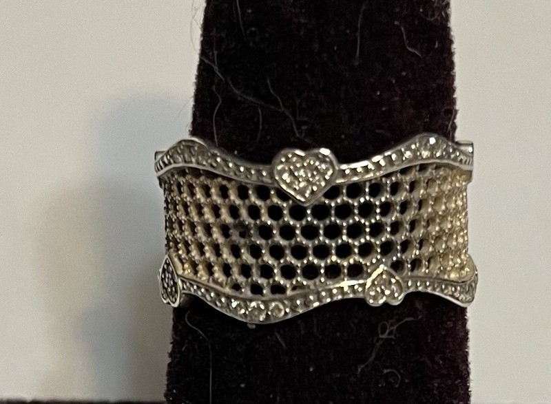 Pandora Love of Lace Ring. Size 8 925 Silver with Clear CZ little hearts. new