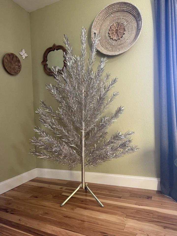vintage 6 ft evergleam aluminum christmas tree 55 branches Full All Away Around - Image 3 of 4