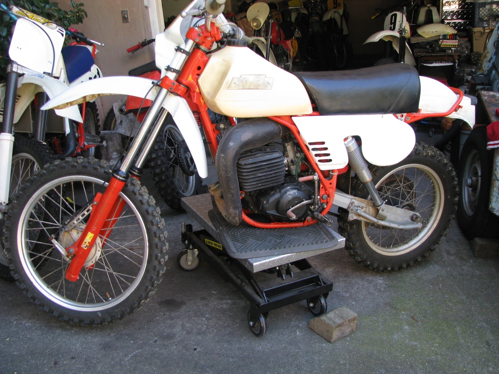 1981 KTM 250 GS Enduro Motorcycle w Fox Shocks off-road ahrma dirtbike motocross
