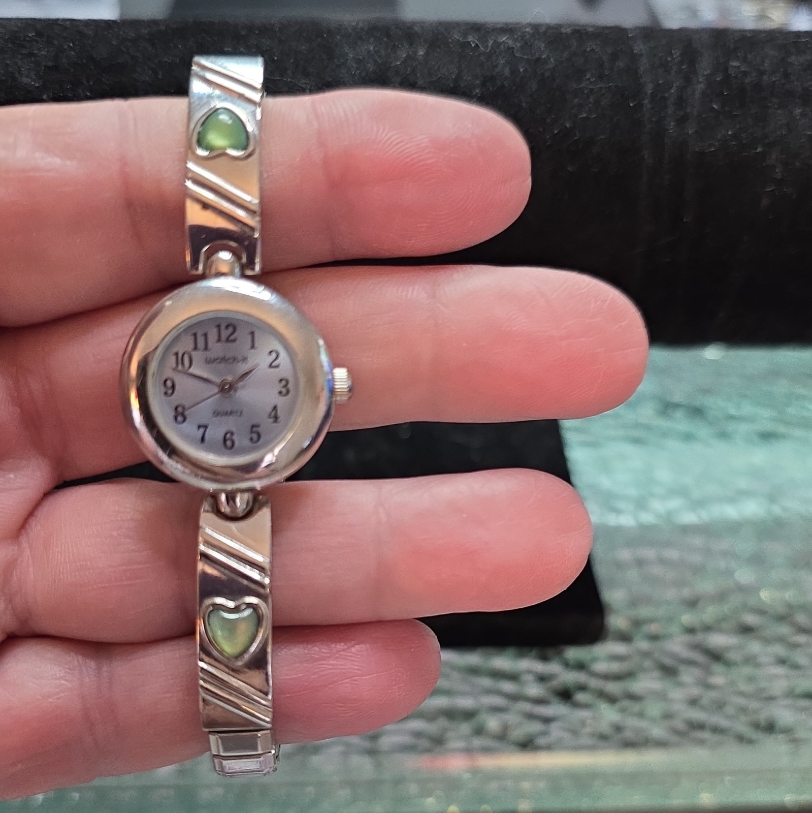 watch-it Women's Silver Quartz Stainless Steel Bracelet Watch Heart Dial