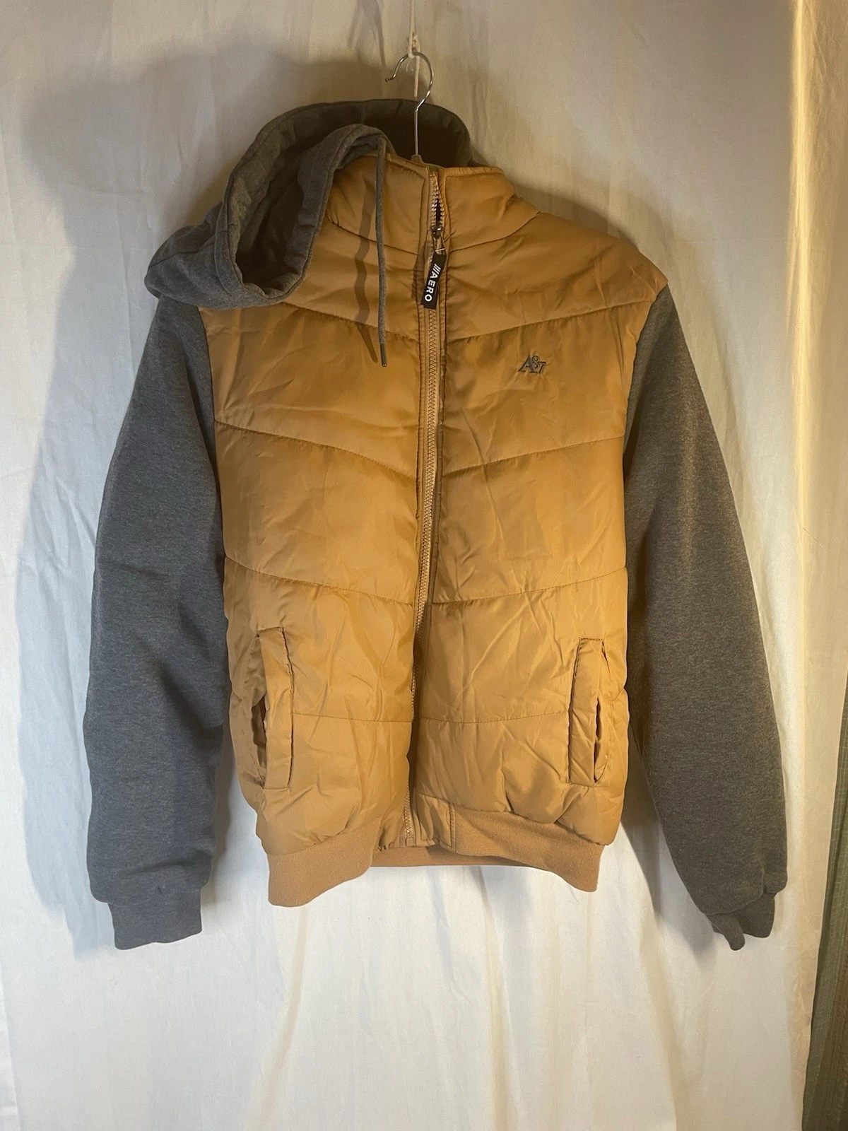 Aeropostale NWT Men’s Hoodie Puffer Jacket Y2K Retro Style - M