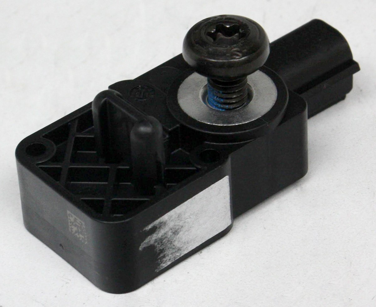 かめ 13544407 OEM Front Sensor For Cadillac XT6 Chevy Blazer Trax
