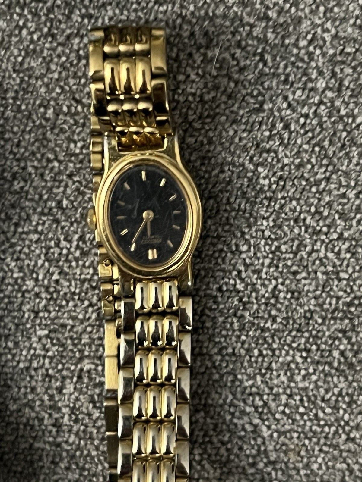 Watch Bundle , Needs Batteries - image 7