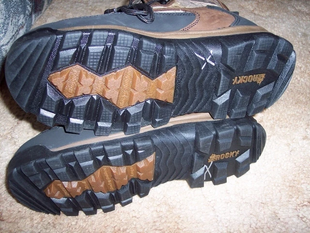 Mens 12 R Rocky Boots Realtree Camo Boots Insulated 400 G Hunting Water Proof  - Image 3 of 4