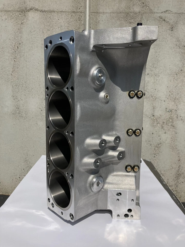 Bloque de aluminio desnudo Shelby 427 FE Foto 3 de 4