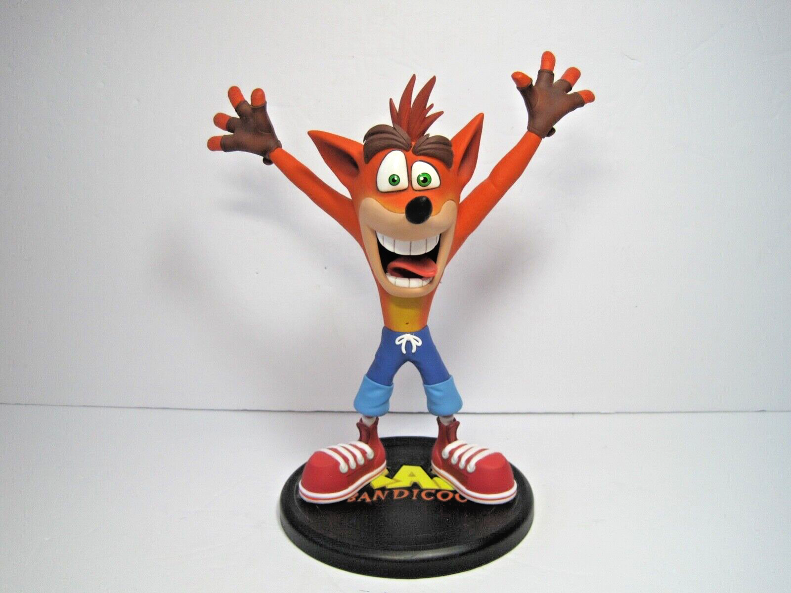 First 4 Figures Crash Bandicoot Figure Stature 9
