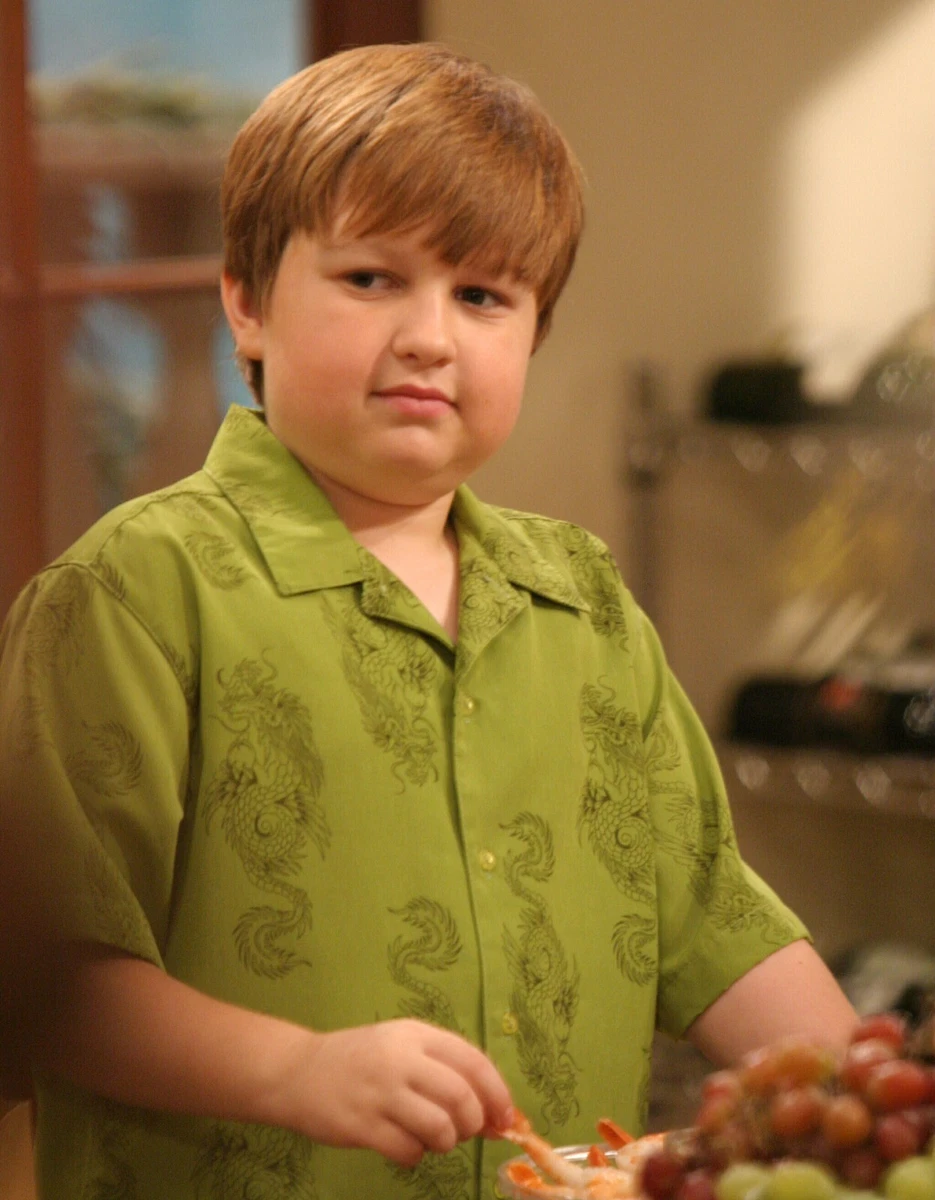 Angus T Jones Two And A Half Men