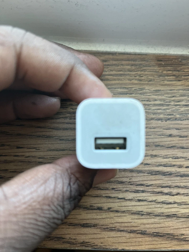 Genuine Original Apple 5V USB Power Adapter A1265 - Image 2 of 3