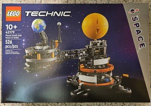 ノブ様 LEGO Technic Earth and Moon Orbit 526-Piece Toy 42179 | eBay
