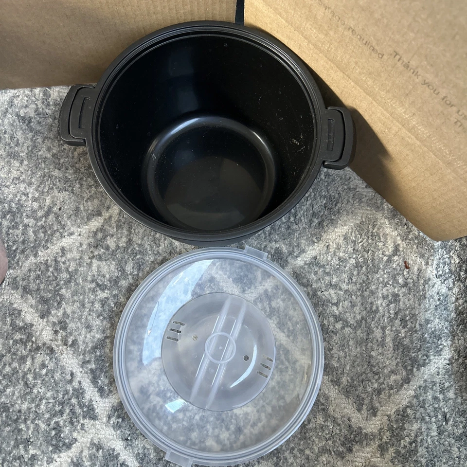 Pampered Chef 3-QT. MICRO-COOKER PLUS 10010 Bowl w/ Lid - Image 2 of 4