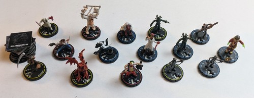 Horrorclix - 15 Random Figures Lot with Random Game Tokens - No Cards