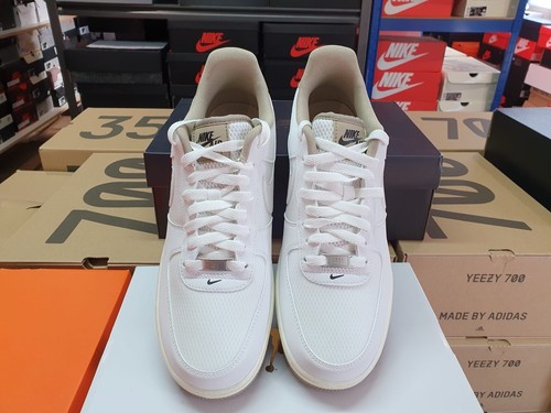 Nike Air Force 1 Low '07 LV8 Summit bianche cachi UK 6 US 7 EUR 40 FZ5225 100 - Foto 4 di 7