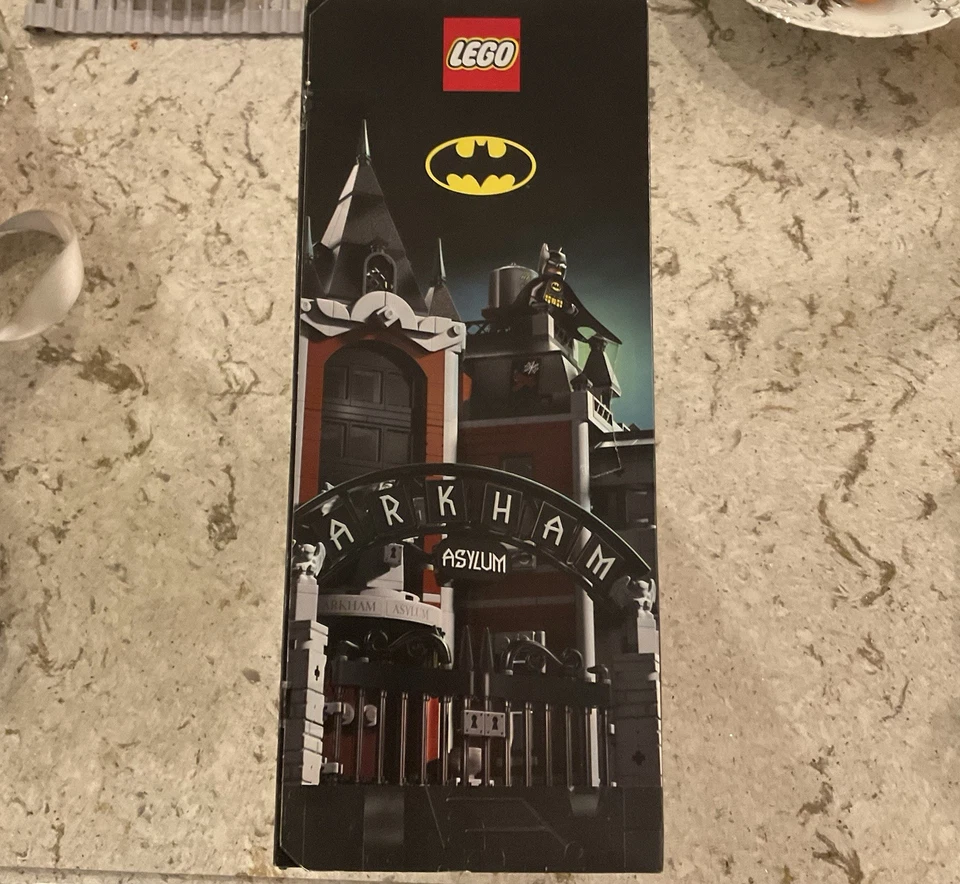 lego 76300 Arkham Asylum DC Batman 2,953 Pieces Brand New Sealed! - Image 4 of 4