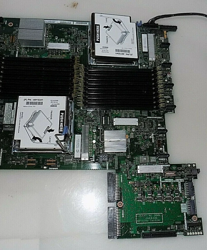 Placa de sistema IBM 00D3284 para servidor System X3550/x3650 M3 PROCESADORES INTEL XEON Foto 4 de 4