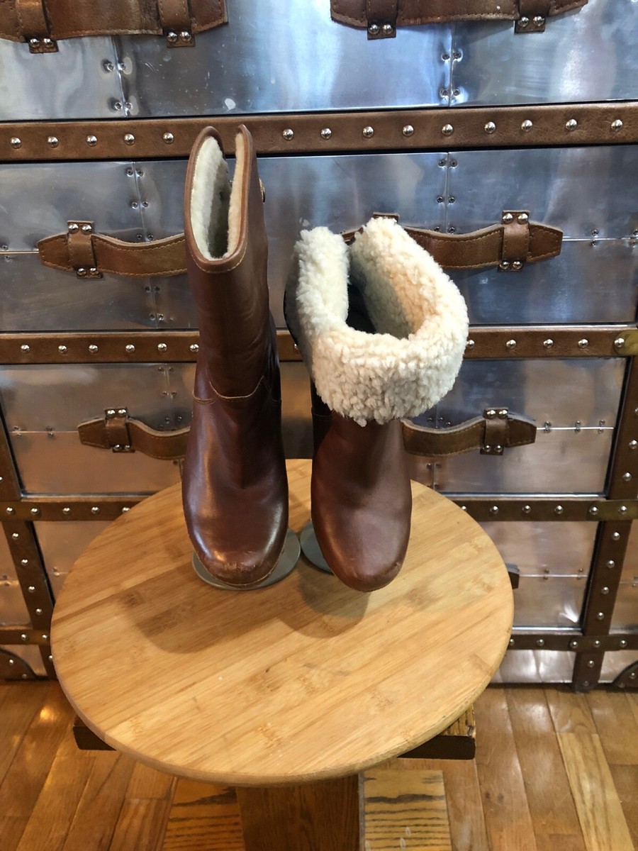 UGG W Lynnea Chestnut Brown Sherpa Pull-On Studded Leather Boots