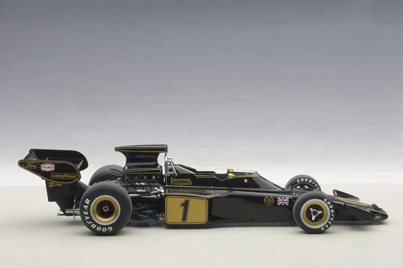 Lotus 72 E Grand Prix 1973 Emerson Fittipaldi #1 Nero Modellino 1:18 Autoart - Immagine 4 di 4