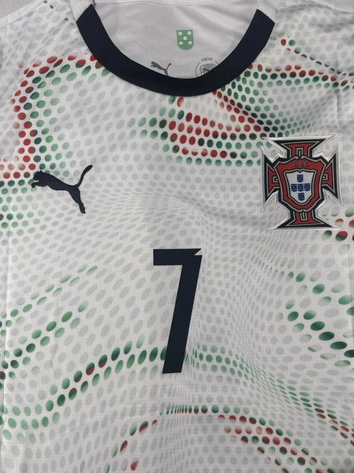 PUMA Adulto Portugal Cristiano Ronaldo #7 2025 Visitante Foto 2 de 4