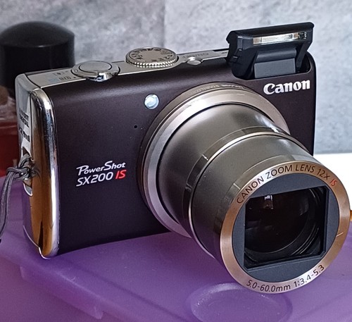 Canon PowerShot SX200 Is 12.1MP 12x Zoom Compact Digital Camera tested working - Picture 4 of 15