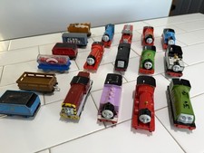 Thomas the Train Motorized Engines Cars for parts or repair Lot Of 18 Total