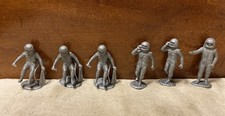 Vintage 1962 MARX Operation Moon Base Playset - Astronaut figure lot of 6