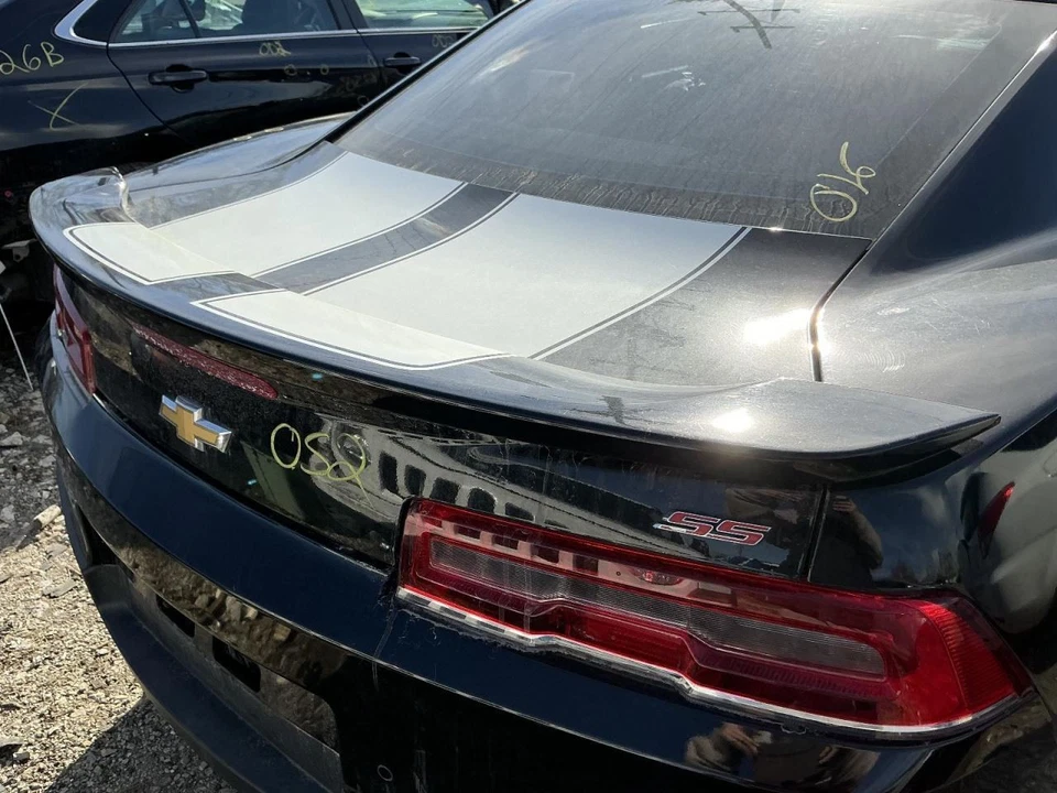 Trunk/Hatch/Tailgate Coupe With Spoiler SS Opt D80 Fits 14-15 CAMARO 811387 Foto 2 de 4